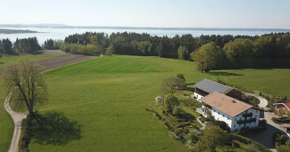 Farm on Lake Chiemsee in natural surroundings