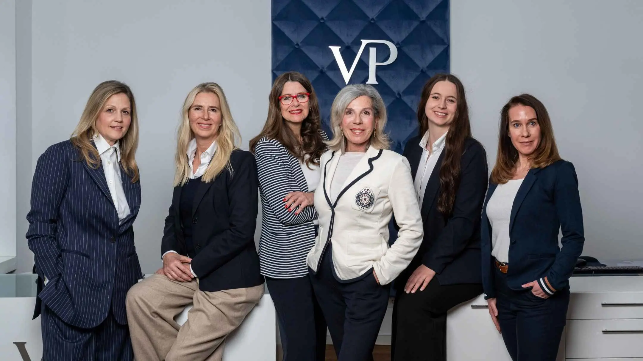 Smiling Lady - Job Posting: Team Assistant (m/f/d) in Starnberg