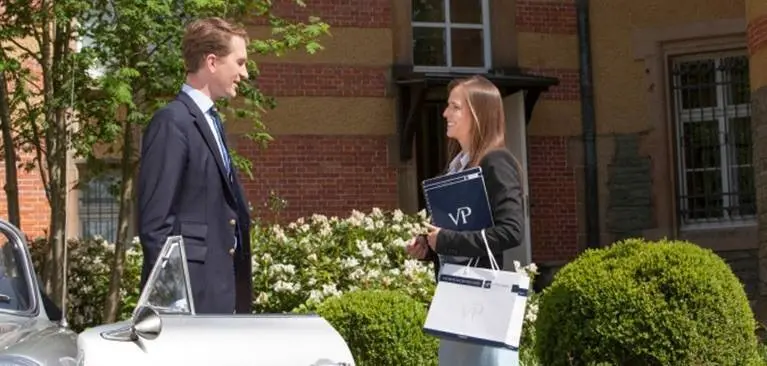 Anuncio de empleo Agente inmobiliario (f/m/d) en [ciudad].