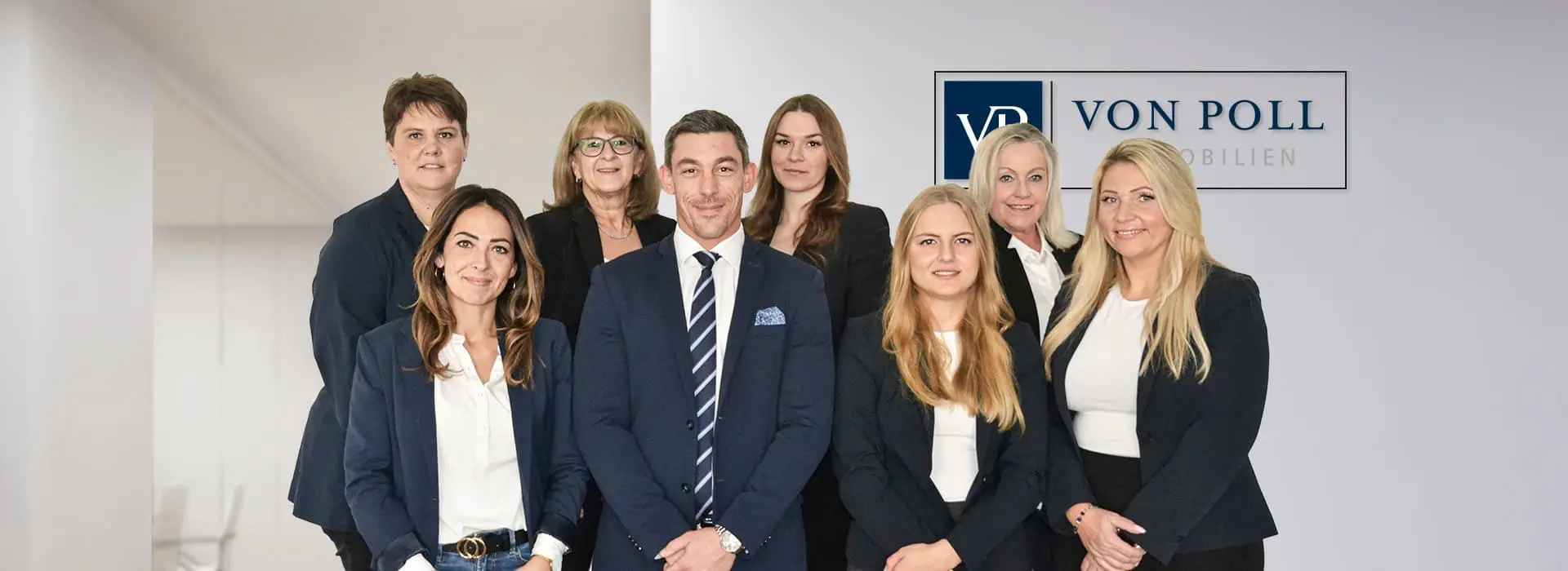 VON POLL IMMOBILIEN - Agente inmobiliario Ansbach - Foto de equipo