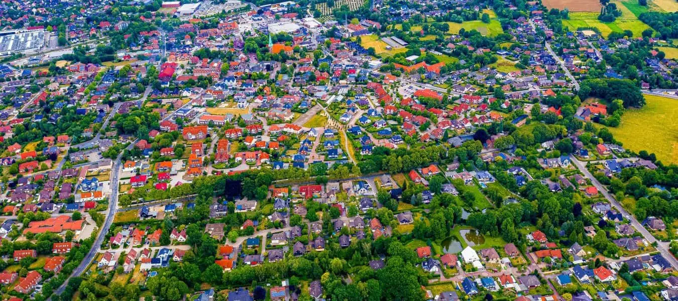Stadt Ganderkesee in Niedersachsen aus der Luft
