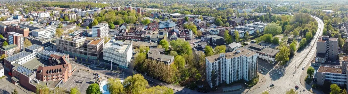 Panorama Luftaufnahme der Kreisstadt Pinneberg