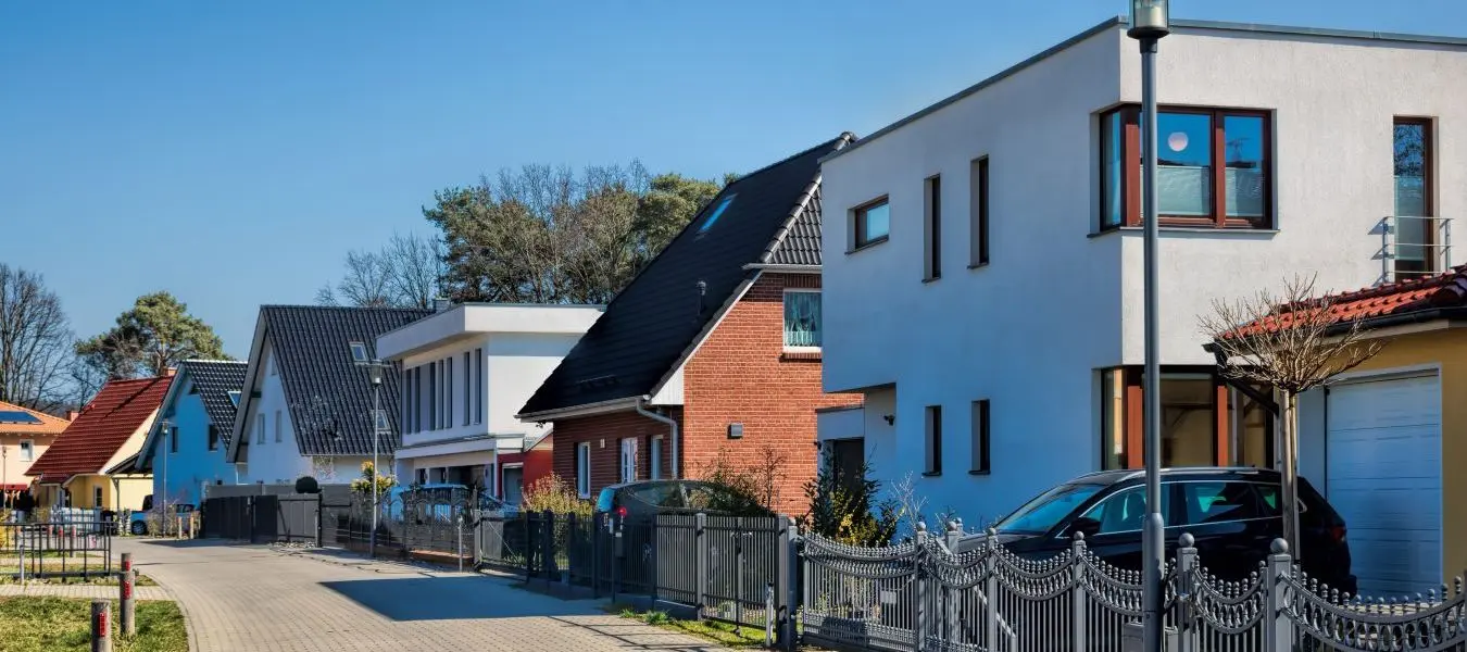 Erkner - Wohnsiedlung mit verschiedenen neubauten