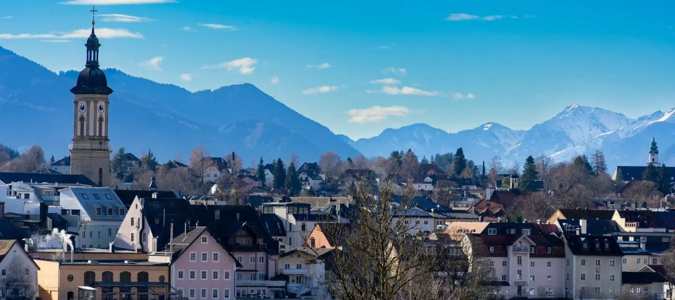 Traunstein mit Blick auf die Alpen