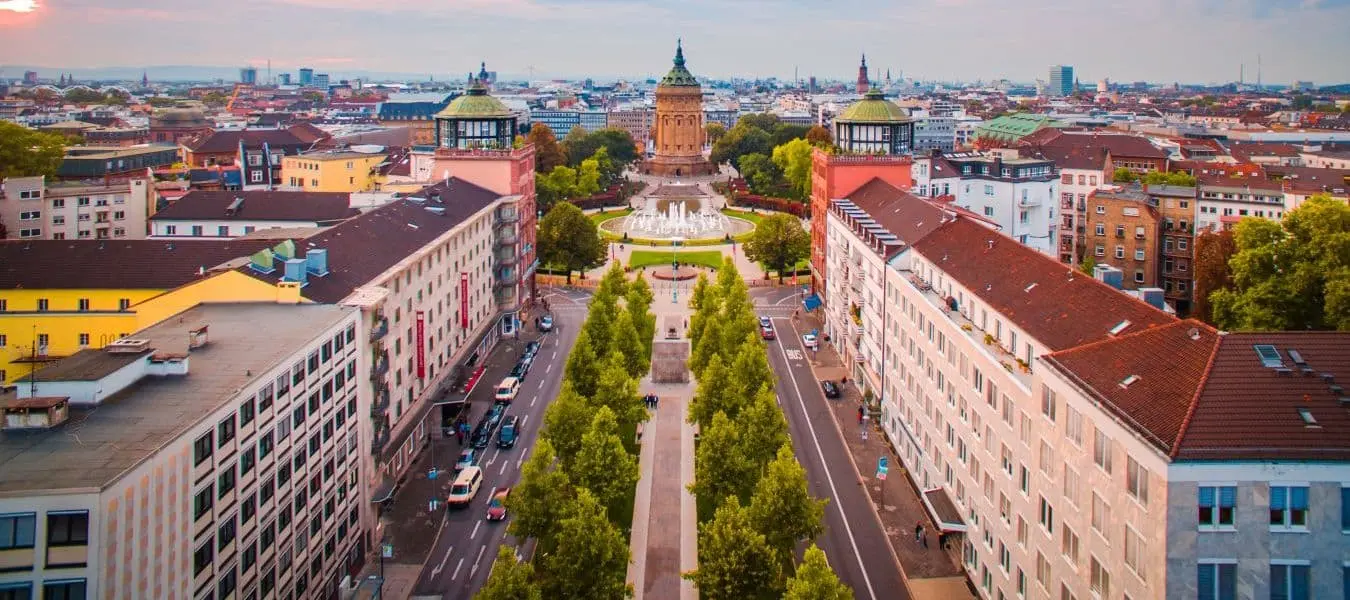 Mannheim - Stadtansicht mit Wasserturm