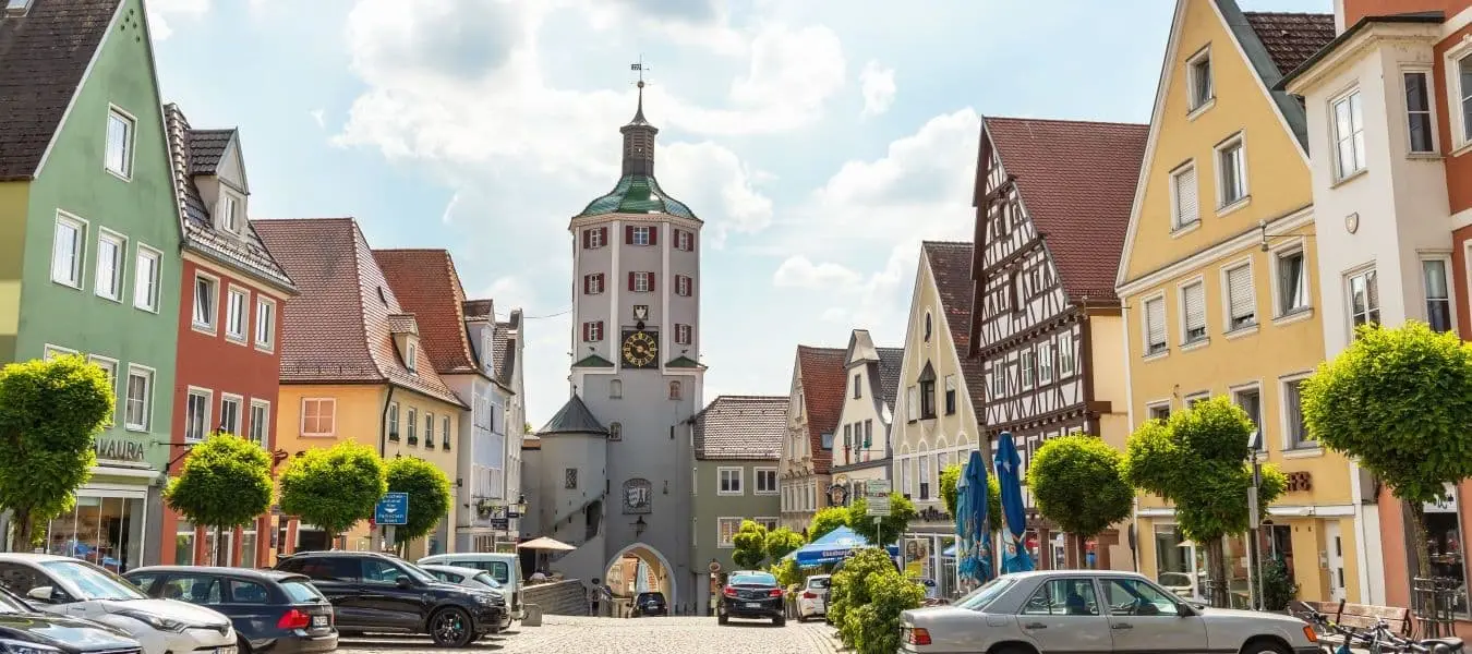 Innenstadt von Günzburg mit dem unteren Tor