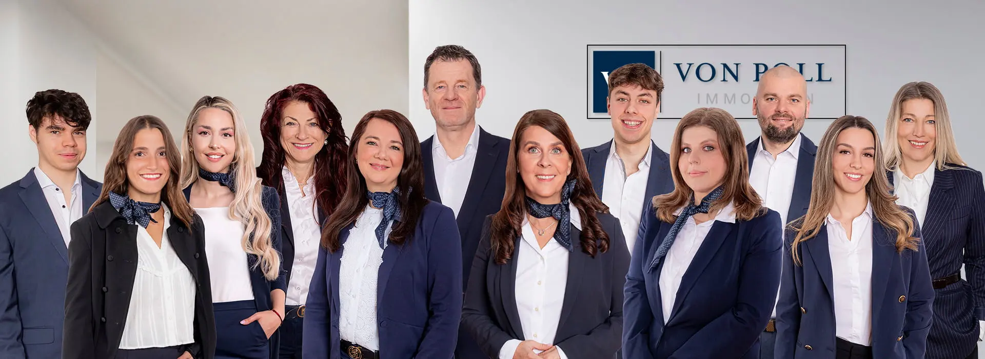 Teamfoto der Immobilienmakler von VON POLL IMMOBILIEN Augsburg