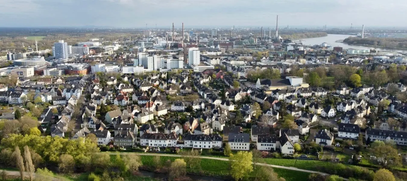 Leverkusen von oben mit Wasserturm