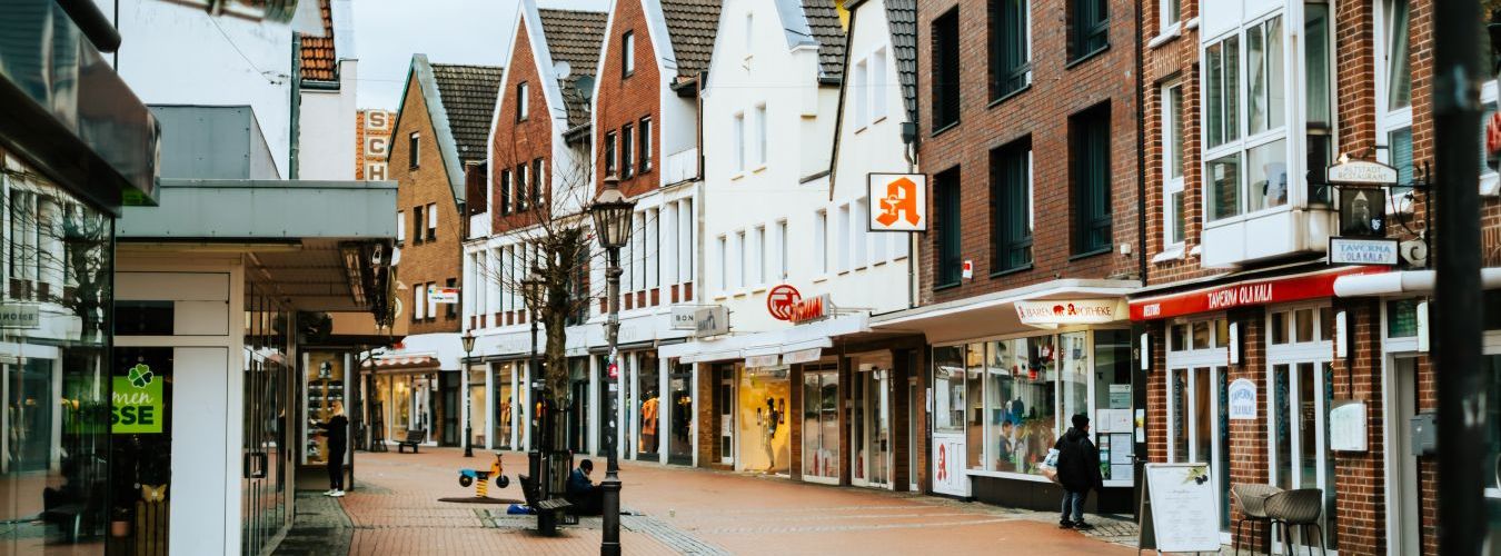 Stadtbild Altstadt Fußgängerzone mit Geschäften in der Innenstadt von Haltern am See