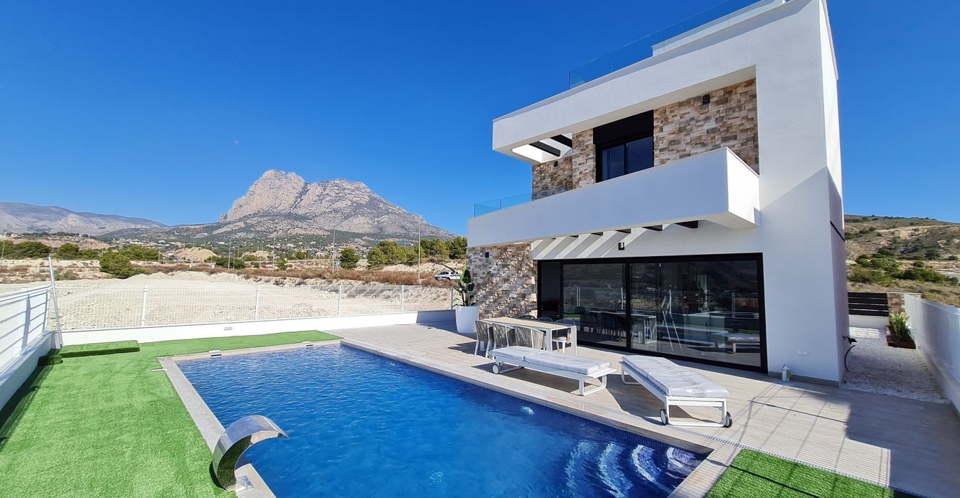 Modern Villas near Golf with sea & Mountain Views