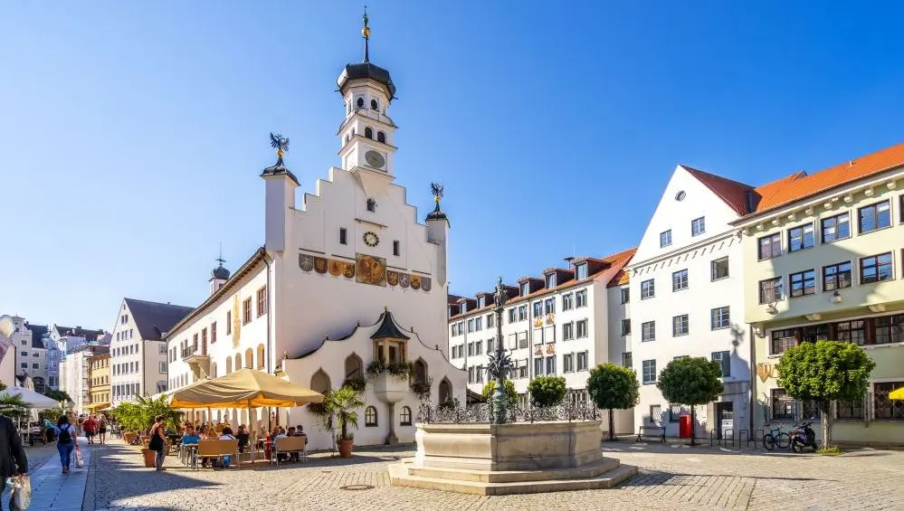 Rathaus Kempten bei Sonnenschein