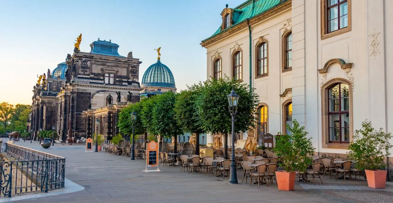 Sonnenaufgang über der Brühlschen Terrasse in Dresden