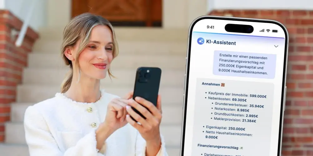 Frau tippt in ein Smartphone und agiert mit KI-Assitent