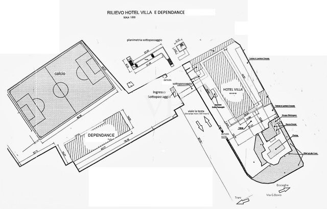 Aktivhotel mit Schwimmbad und tropischem Garten