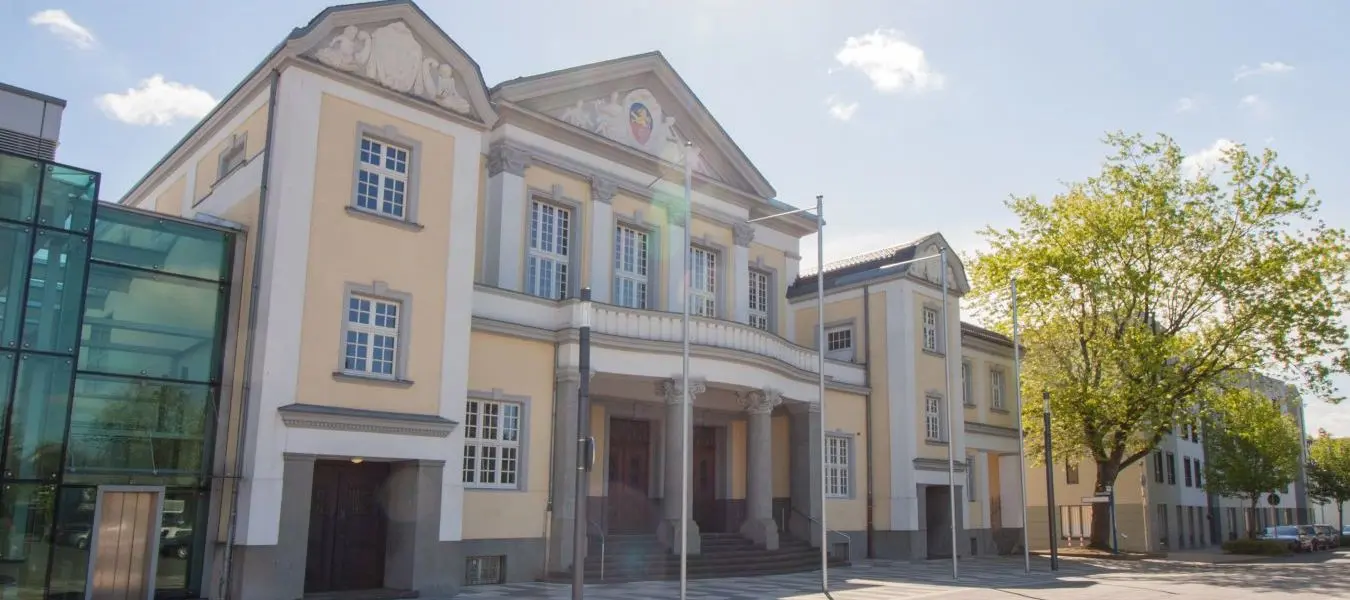 Historisches Gebäude in der Viersender Innenstadt in Nordrhein-Westfalen: Die Festhalle in Viersen