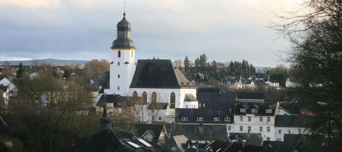 Simmern Hunsrück, Stephanskirche. Simmern Ortsblick.